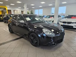 Svart Begagnad 2013 Alfa Romeo Giulietta Veloce Halvkombi | 119 900 kr (Marknadspris)
