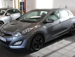 Grå Begagnad 2012 Hyundai i30 Halvkombi | 79 900 kr (Marknadspris)