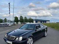 Svart Begagnad 2001 Mercedes CLK200 Elegance Sportkupé | 7 000 kr