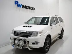 Vit Begagnad 2015 Toyota HiLux Pickup | 249 800 kr (Marknadspris)