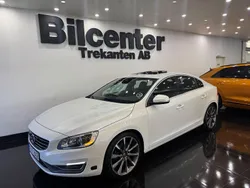 Vit Begagnad 2013 Volvo S60 Summum Sedan | 149 900 kr (Marknadspris)