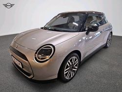 Grå Begagnad 2024 Mini Cooper Halvkombi | 339 900 kr (Marknadspris)