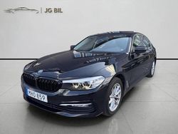Svart Begagnad 2017 BMW 520 Sedan | 179 900 kr (Marknadspris)