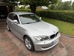 Grå Begagnad 2011 BMW 116 Comfort Edition Halvkombi | 55 000 kr (Marknadspris)