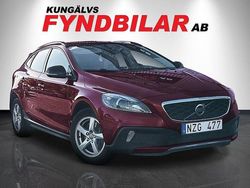 Röd Begagnad 2013 Volvo V40 CC Kombi | 129 900 kr (Marknadspris)