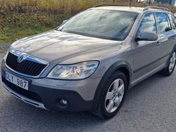 Brun Begagnad 2011 Skoda Octavia Scout Kombi | 35 000 kr (Bra pris)