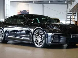 Svart Begagnad 2024 Porsche Panamera 4 Sedan | 1 239 000 kr