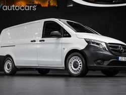 Vit Begagnad 2020 Mercedes Vito Minibuss | 398 750 kr