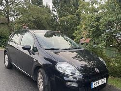 Svart Begagnad 2013 Fiat Punto Easy Halvkombi | 33 000 kr