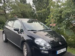 Svart Begagnad 2013 Fiat Punto Easy Halvkombi | 37 000 kr