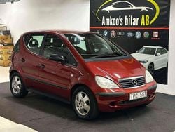 Röd Begagnad 2001 Mercedes A160 Halvkombi | 17 900 kr