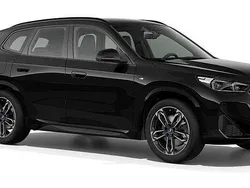 Svart Ny 2025 BMW X1 Comfort Edition SUV | 675 500 kr