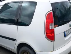 Vit Begagnad 2012 Skoda Roomster Kombi | 35 000 kr (Marknadspris)