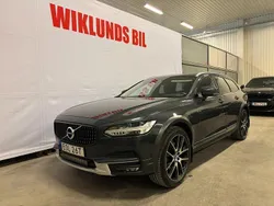 Grå Begagnad 2019 Volvo V90 CC Momentum Kombi | 299 900 kr (Lite dyr)