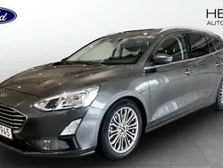 Grå (grey) Begagnad 2018 Ford Focus Titanium Kombi | 149 900 kr (Marknadspris)