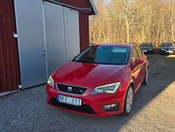 Röd Begagnad 2013 Seat Leon FR Halvkombi | 65 000 kr (Marknadspris)