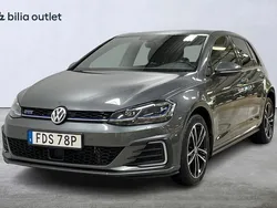 Mörkgrå Begagnad 2020 VW Golf VIII GTE Halvkombi | 199 900 kr (Marknadspris)