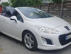 Vit Begagnad 2011 Peugeot 308 CC Allure Cab | 89 900 kr (Marknadspris)