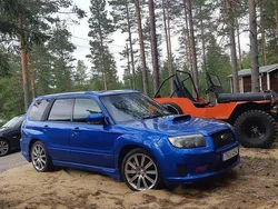 Blå Begagnad 2005 Subaru Forester SUV | 200 000 kr