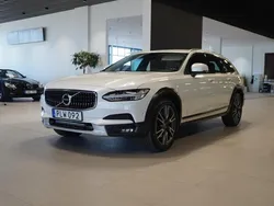 Okänd Begagnad 2017 Volvo V90 CC Momentum Kombi | 289 800 kr (Marknadspris)