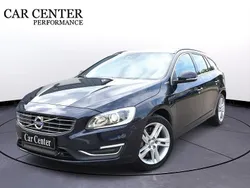 Mörkblå Begagnad 2018 Volvo V60 Standard Kombi | 209 900 kr (Marknadspris)