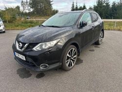 Svart Begagnad 2014 Nissan Qashqai Tekna SUV | 59 000 kr