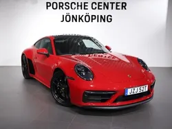 Röd (red) Begagnad 2022 Porsche 911 Carrera 4 GTS Sportkupé | 1 785 000 kr (Marknadspris)