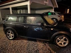 Svart Begagnad 2014 Mini Cooper D Clubman Kombi | 85 000 kr