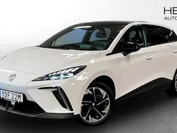 Vit (white) Begagnad 2022 MG MG4 EV Luxury Halvkombi | 269 900 kr (Marknadspris)