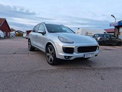 Silver Begagnad 2017 Porsche Cayenne SUV | 319 000 kr