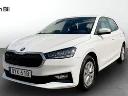 Vit (candy white) Ny 2025 Skoda Fabia Selection Halvkombi | 189 900 kr (Marknadspris)