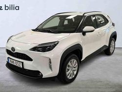 Vit Begagnad 2024 Toyota Yaris Cross Active SUV | 289 900 kr (Marknadspris)