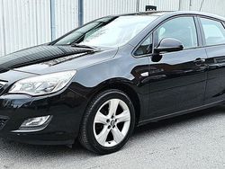 Svart Begagnad 2011 Opel Astra Enjoy Halvkombi | 49 900 kr (Marknadspris)