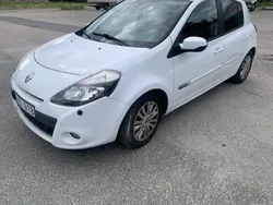 Vit Begagnad 2013 Renault Clio R.S. Halvkombi | 40 000 kr (Bra pris)