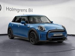 Blå Begagnad 2024 Mini Cooper Halvkombi | 269 500 kr (Marknadspris)