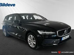 Svart Begagnad 2019 Volvo V60 Momentum Kombi | 299 900 kr (Marknadspris)