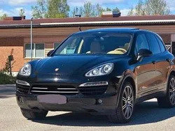 Svart Begagnad 2011 Porsche Cayenne SUV | 239 000 kr (Dyr)