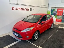 Röd Begagnad 2011 Ford Fiesta Titanium Halvkombi | 34 900 kr (Marknadspris)