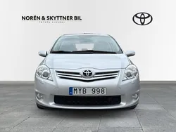 Silver Begagnad 2012 Toyota Auris Edition Halvkombi | 79 000 kr