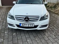 Vit Begagnad 2014 Mercedes C220 Avantgarde Kombi | 135 000 kr (Superpris)