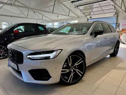 Silver (silvermetallick) Begagnad 2018 Volvo V90 R-Design Kombi | 315 000 kr (Marknadspris)