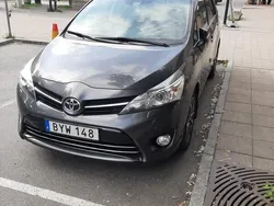 Grå Begagnad 2016 Toyota Verso Active Minibuss | 155 000 kr (Marknadspris)