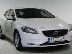 Vit Begagnad 2012 Volvo V40 Kinetic Kombi | 89 900 kr (Marknadspris)