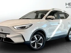 Vit (white) Begagnad 2022 MG ZS Luxury Sedan | 244 900 kr (Superpris)
