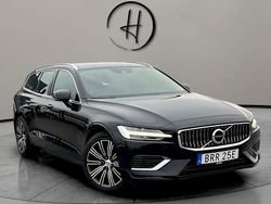 Svart Begagnad 2021 Volvo V60 SE Kombi | 269 900 kr (Marknadspris)