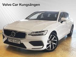 Vit Begagnad 2019 Volvo V60 Momentum Kombi | 314 900 kr (Dyr)