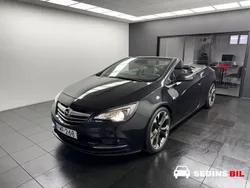 Svart Begagnad 2015 Opel Cascada Cab | 124 900 kr