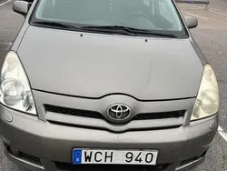 Brun Begagnad 2004 Toyota Corolla Verso Minibuss | 37 000 kr (Dyr)