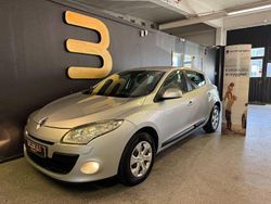 Silver Begagnad 2010 Renault Mégane III Halvkombi | 39 900 kr (Lite dyr)