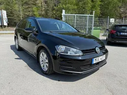 Svart Begagnad 2015 VW Golf VII Kombi | 99 900 kr (Marknadspris)